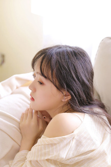 腰一沉冲破了那层障碍